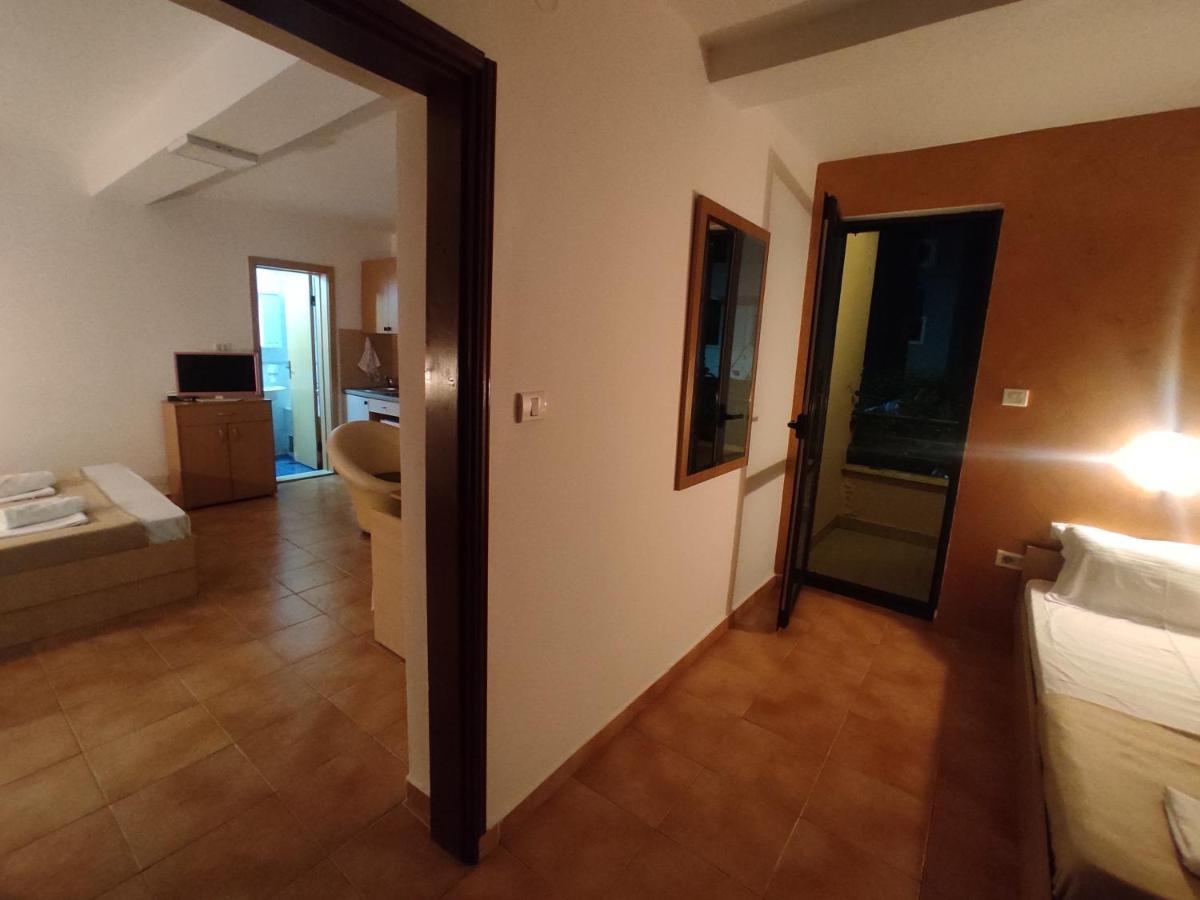 Apartments Mare Budva Ngoại thất bức ảnh